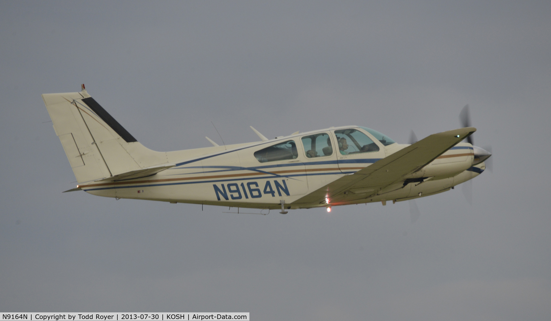 N9164N, 1964 Beech 95-B55 (T42A) Baron C/N TC-574, Airventure 2013
