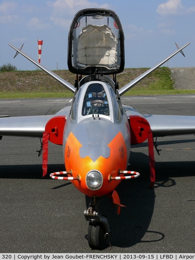 320, Fouga CM-170 Magister C/N 320, Conservatoire de l'Air et de l'Espace d'Aquitaine's collection.