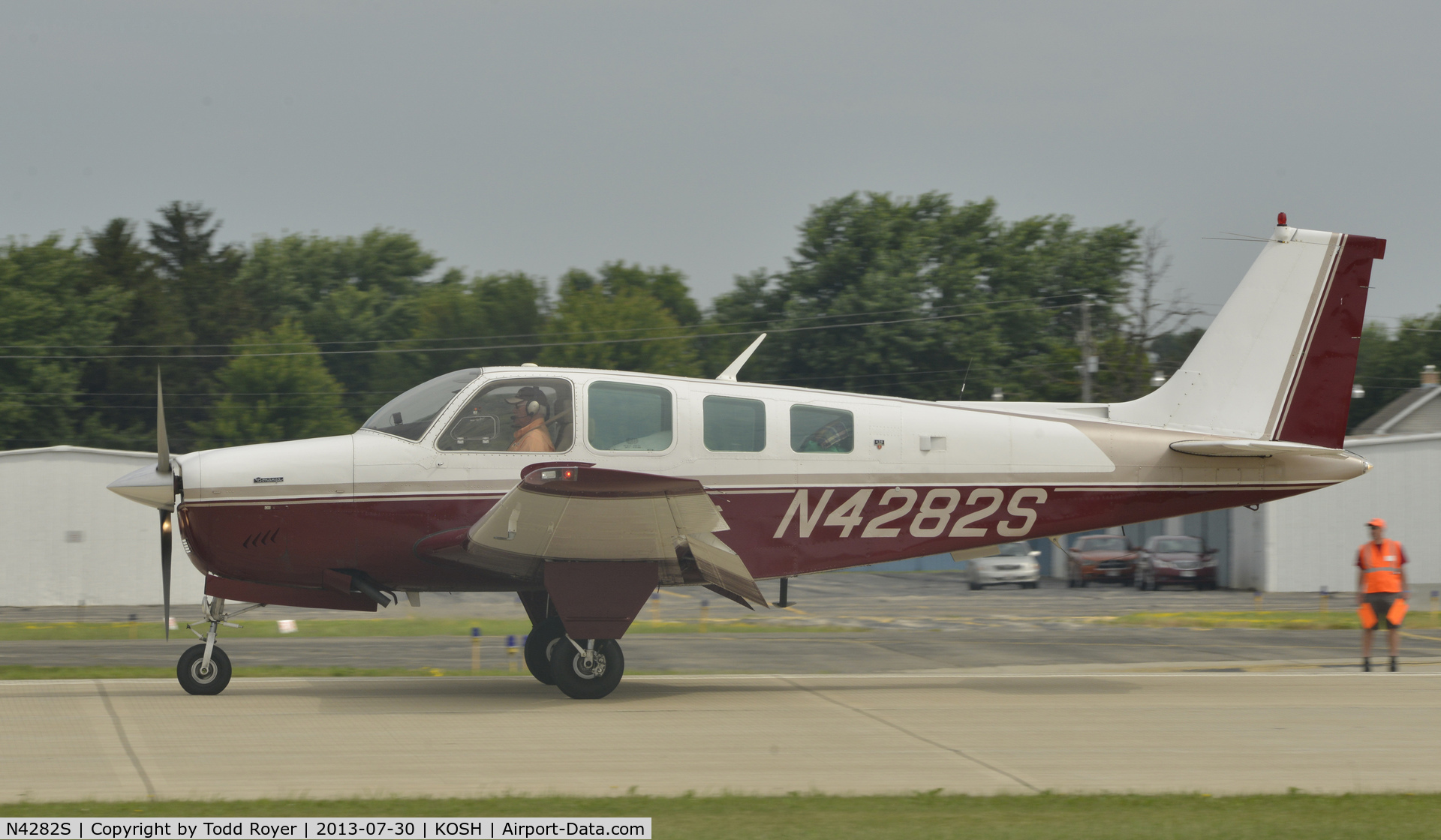 N4282S, 1976 Beech A36 Bonanza 36 C/N E-946, Airventure 2013