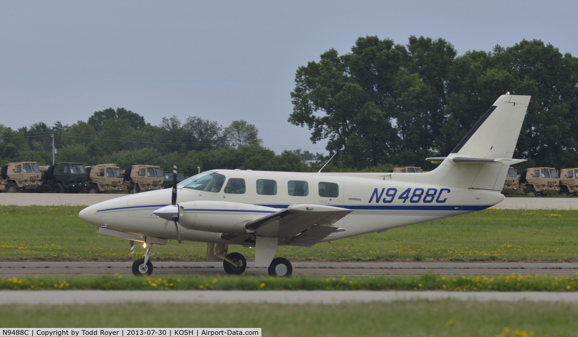 N9488C, 1982 Cessna T303 Crusader C/N T30300180, Airventure 2013