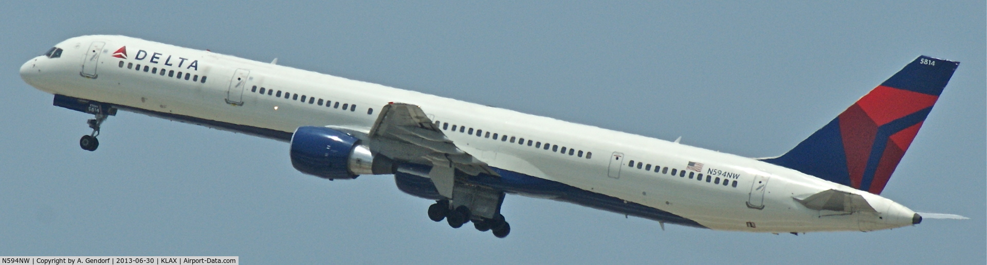 N594NW, 2003 Boeing 757-351 C/N 32994, Delta, seen here departing at Los Angeles Int´l(KLAX)