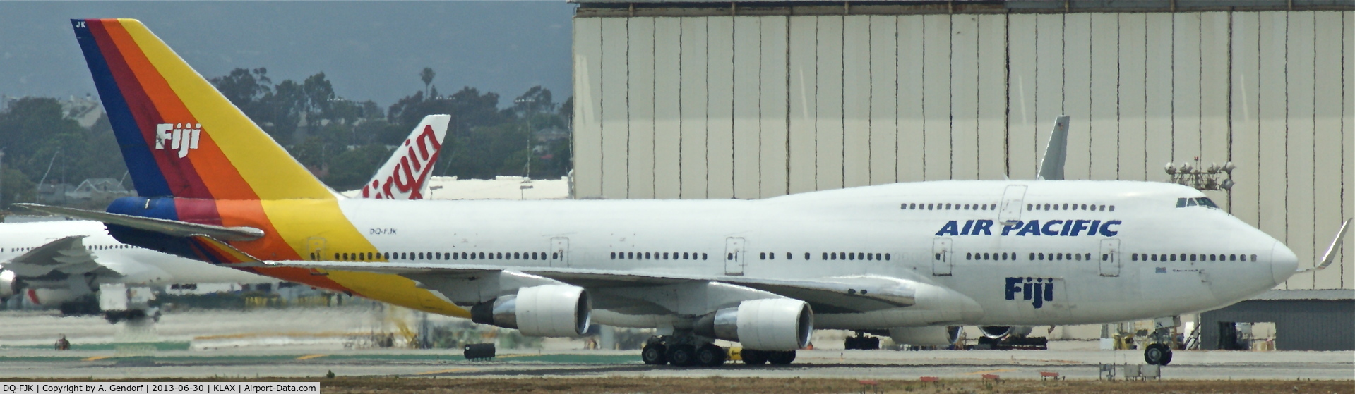 DQ-FJK, 1989 Boeing 747-412 C/N 24064, Fiji Airways, is taxiing to the gate after landing at Los Angeles Int´l(KLAX)