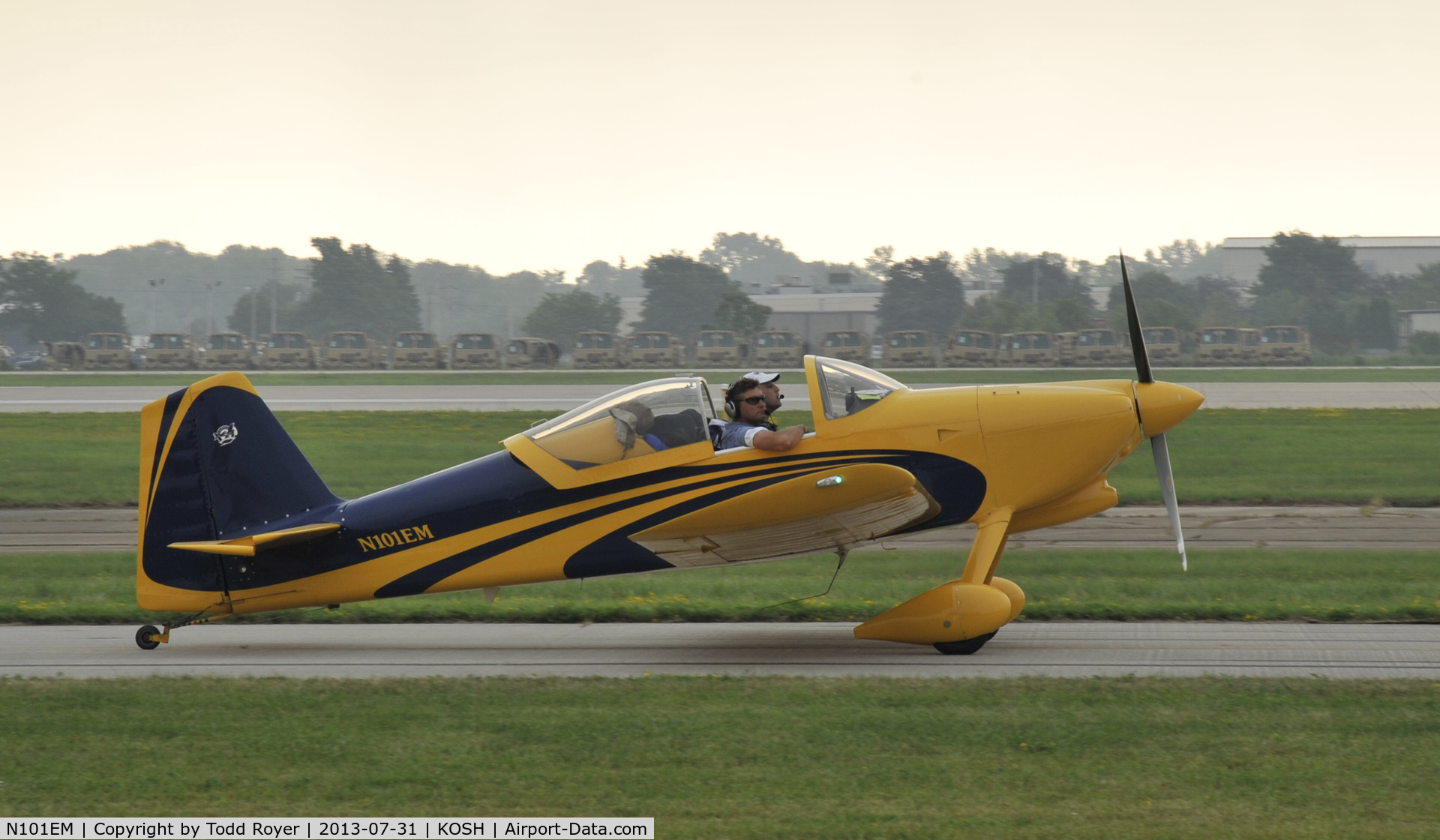 N101EM, 2002 Vans RV-6 C/N 001 (N101EM), Airventure 2013