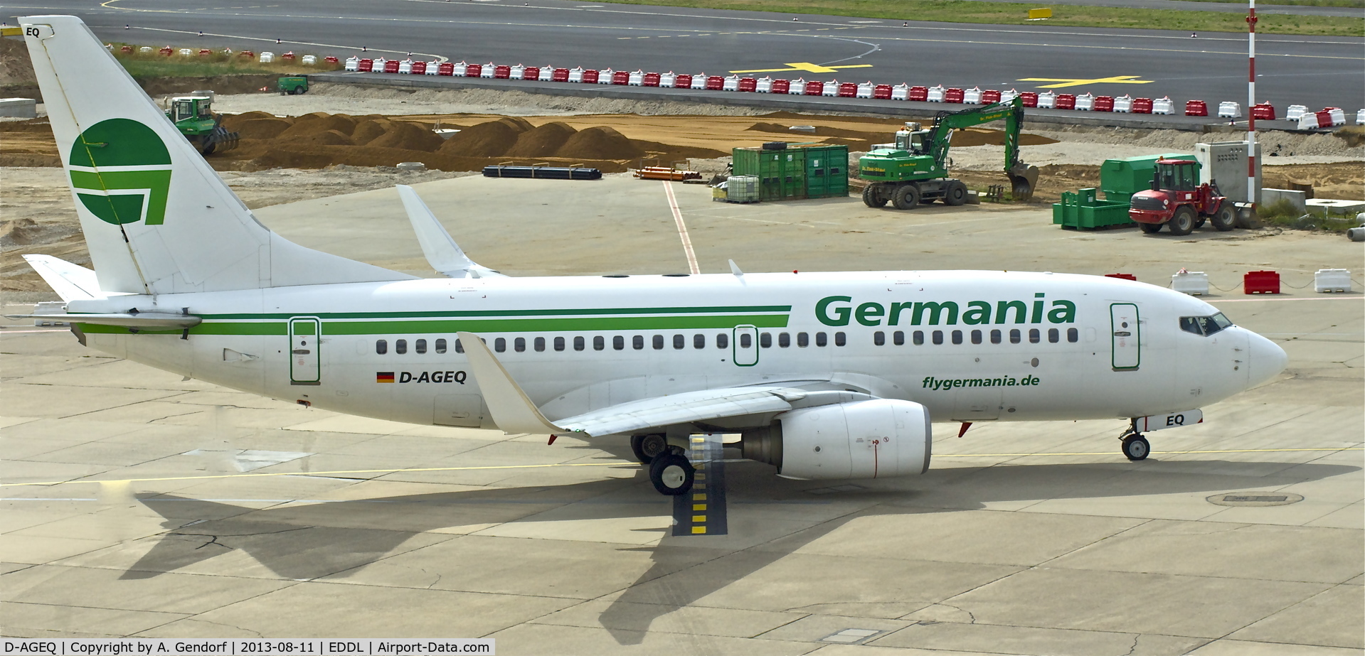 D-AGEQ, 1998 Boeing 737-75B C/N 28103, Germania, is taxiing to the runway at Düseldorf Int´l(EDDL)