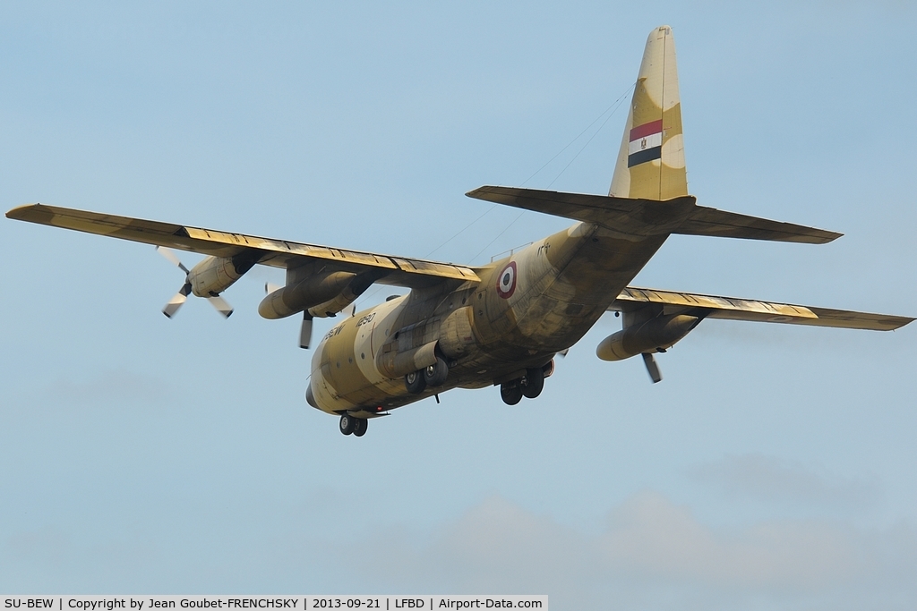 SU-BEW, 1982 Lockheed C-130H Hercules C/N 382-4370, Egypt Air Force 1120 landing 05