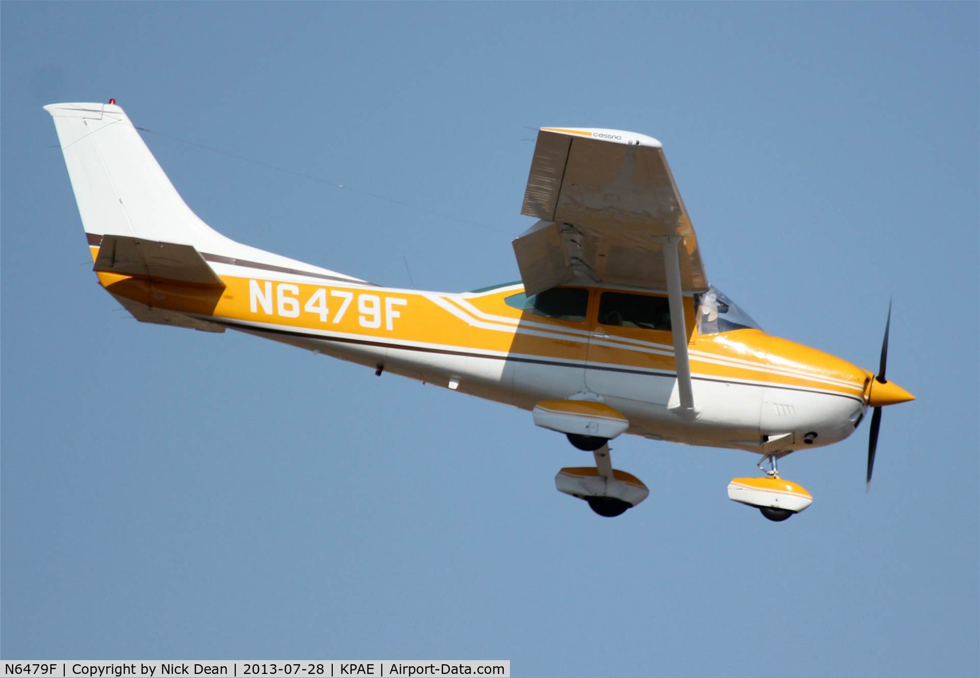 N6479F, 1975 Cessna 182P Skylane C/N 18264200, KPAE/PAE