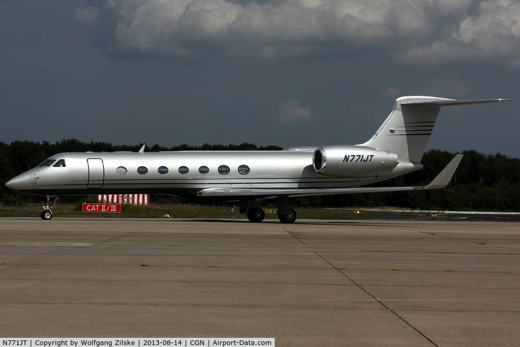 N771JT, 2005 Gulfstream Aerospace GV-SP (G550) C/N 5089, visitor