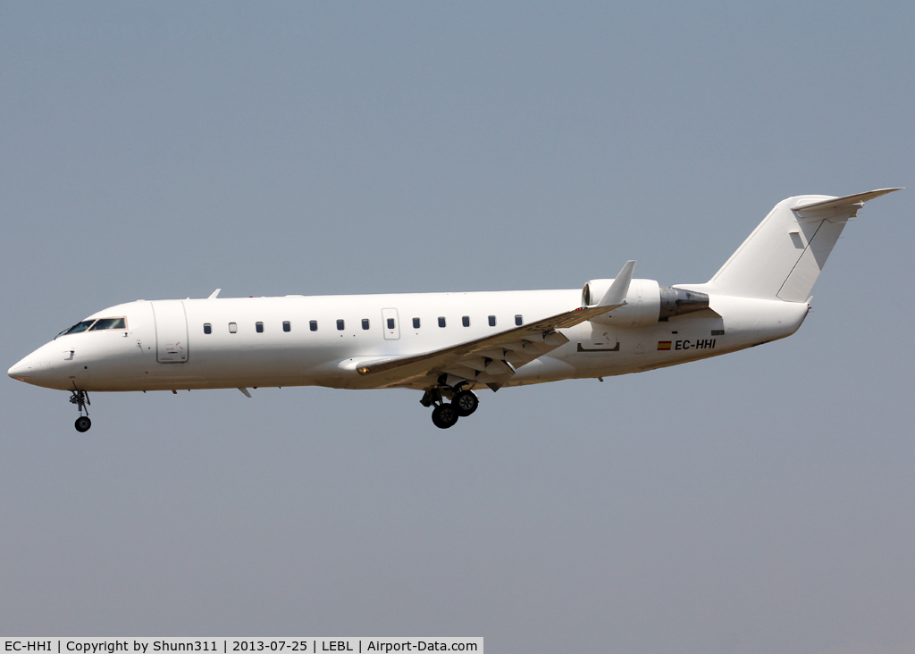 EC-HHI, Canadair CRJ-200ER (CL-600-2B19) C/N 7343, Landing rwy 25R in all white c/s...