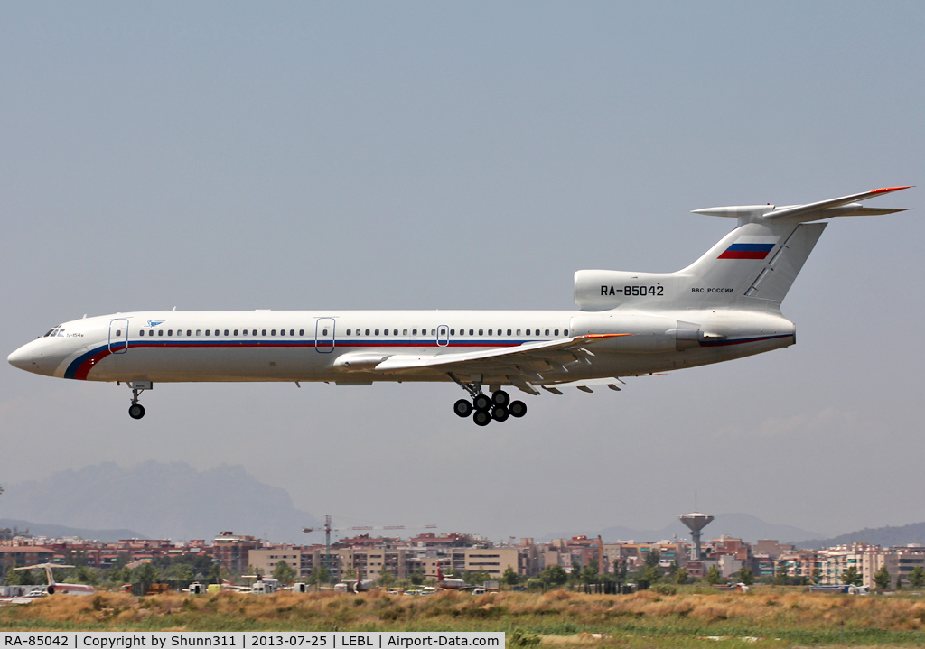 RA-85042, 2012 Tupolev Tu-154M C/N 12A0998, Landing rwy 25R