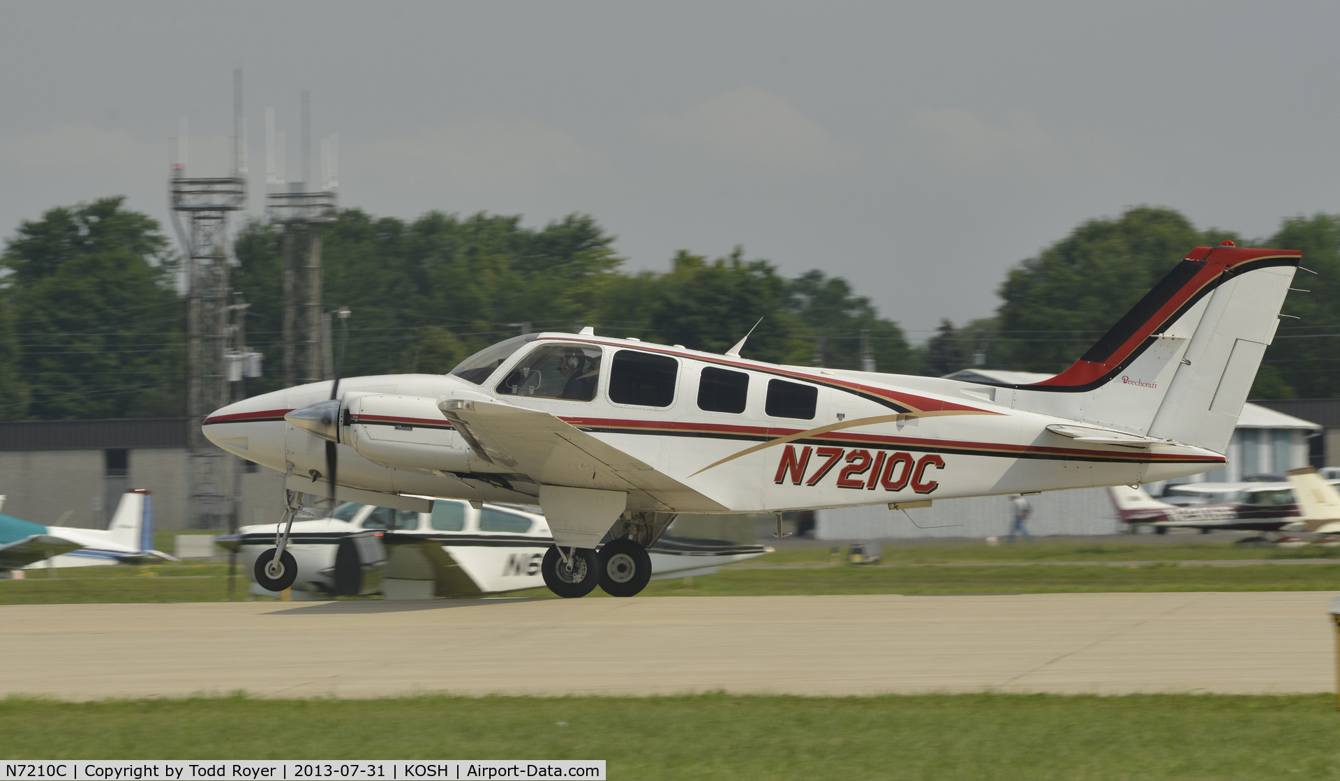N7210C, 1984 Beech 58 Baron C/N TH-1431, Airventure 2013