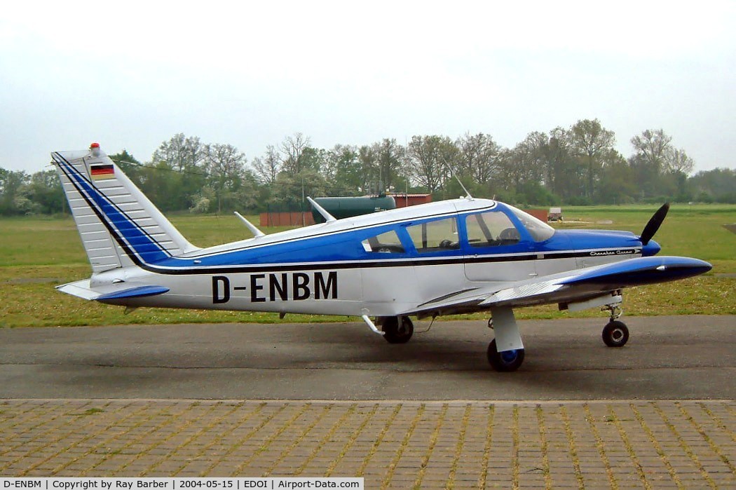 D-ENBM, 1968 Piper PA-28R-180 Cherokee Arrow C/N 28R-30678, Piper PA-28R-180 Cherokee Arrow [28R-30678] Bienenfarm~D 15/05/2004