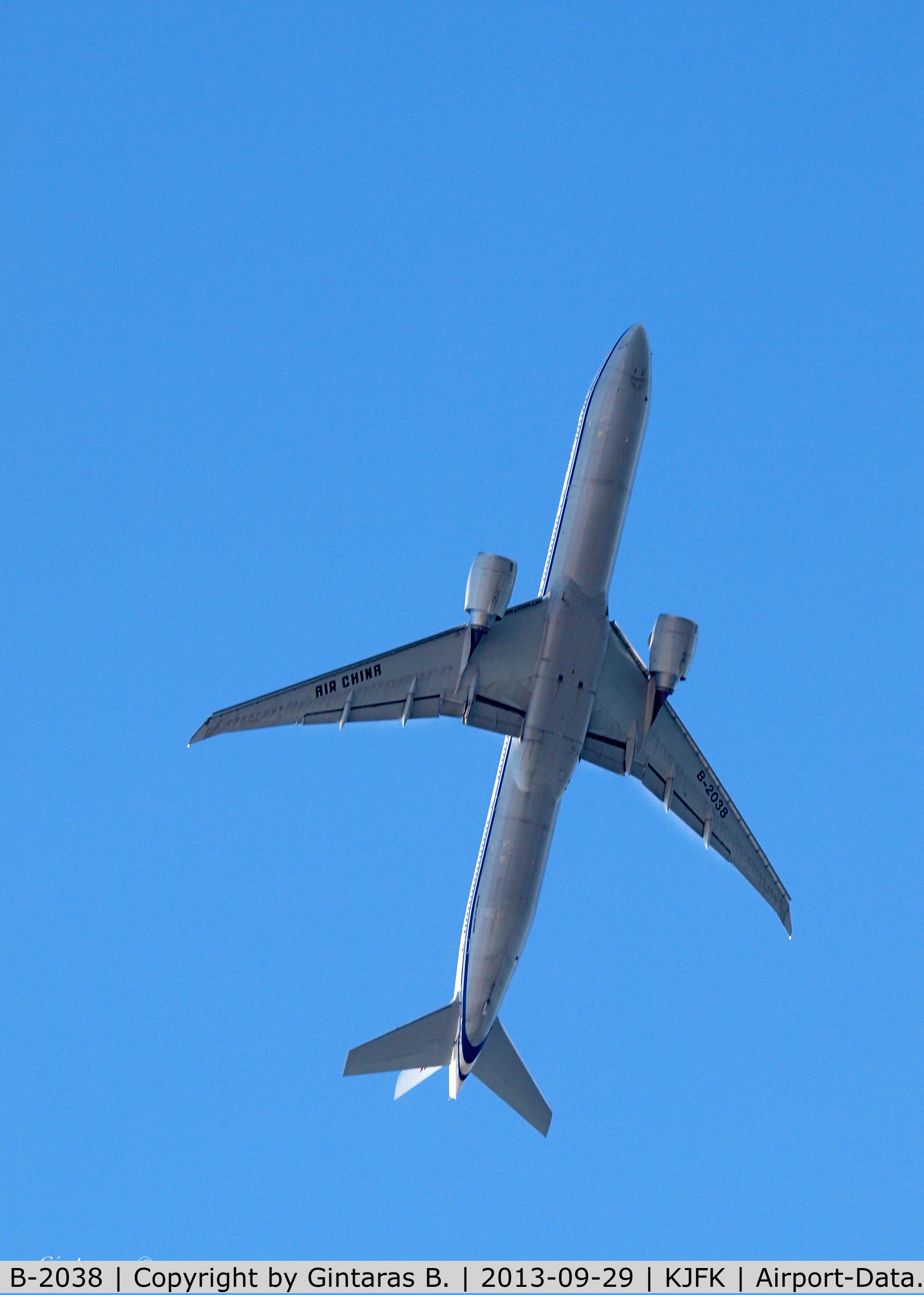 B-2038, 2013 Boeing 777-39L/ER C/N 38678, Going over Breezy Point to a landing @ JFK