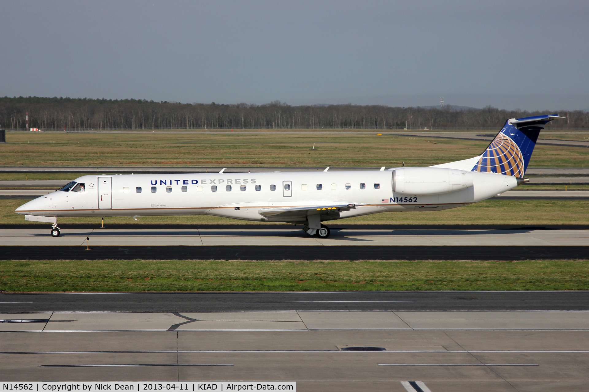 N14562, 2002 Embraer ERJ-145LR (EMB-145LR) C/N 145611, KIAD/IAD
