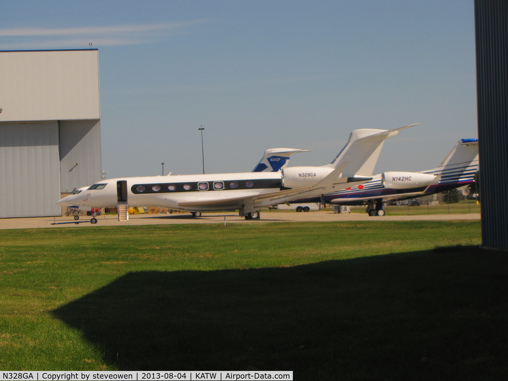 N328GA, Gulfstream Aerospace G-VI C/N 6028, @ Gulfstream at Appleton