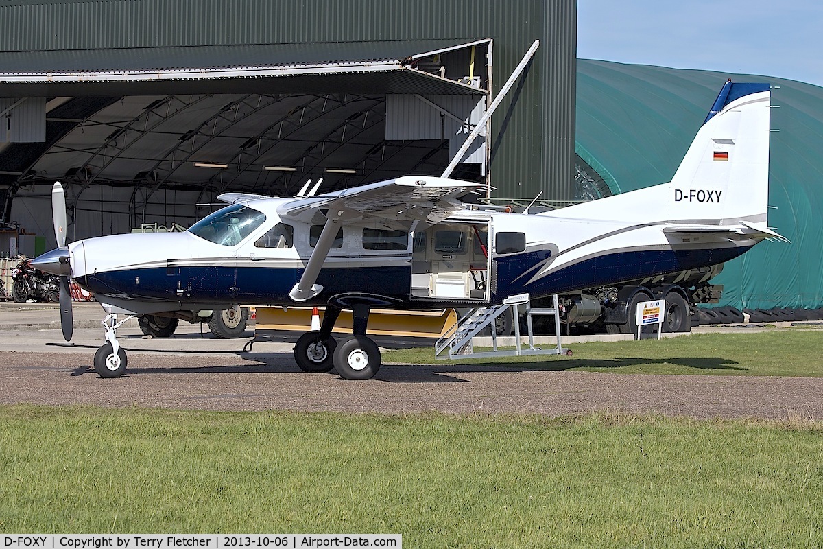 D-FOXY, 1999 Cessna 208 Caravan I C/N 20800303, Cessna 208, c/n: 20800303 at Langar , Nottinghamshire ex I-SEAA