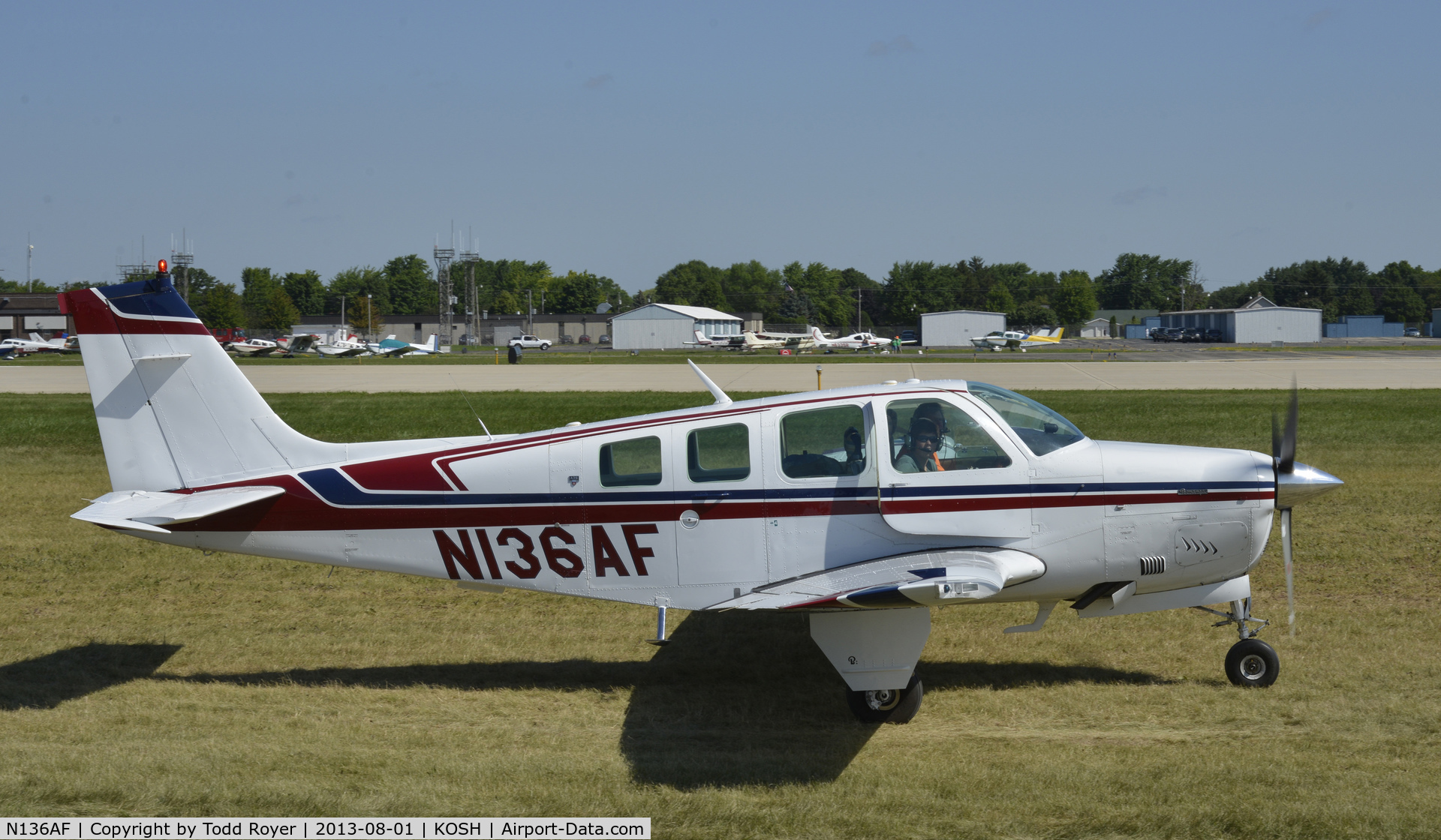 N136AF, 1981 Beech A36 Bonanza 36 C/N E1861, Airventure 2013