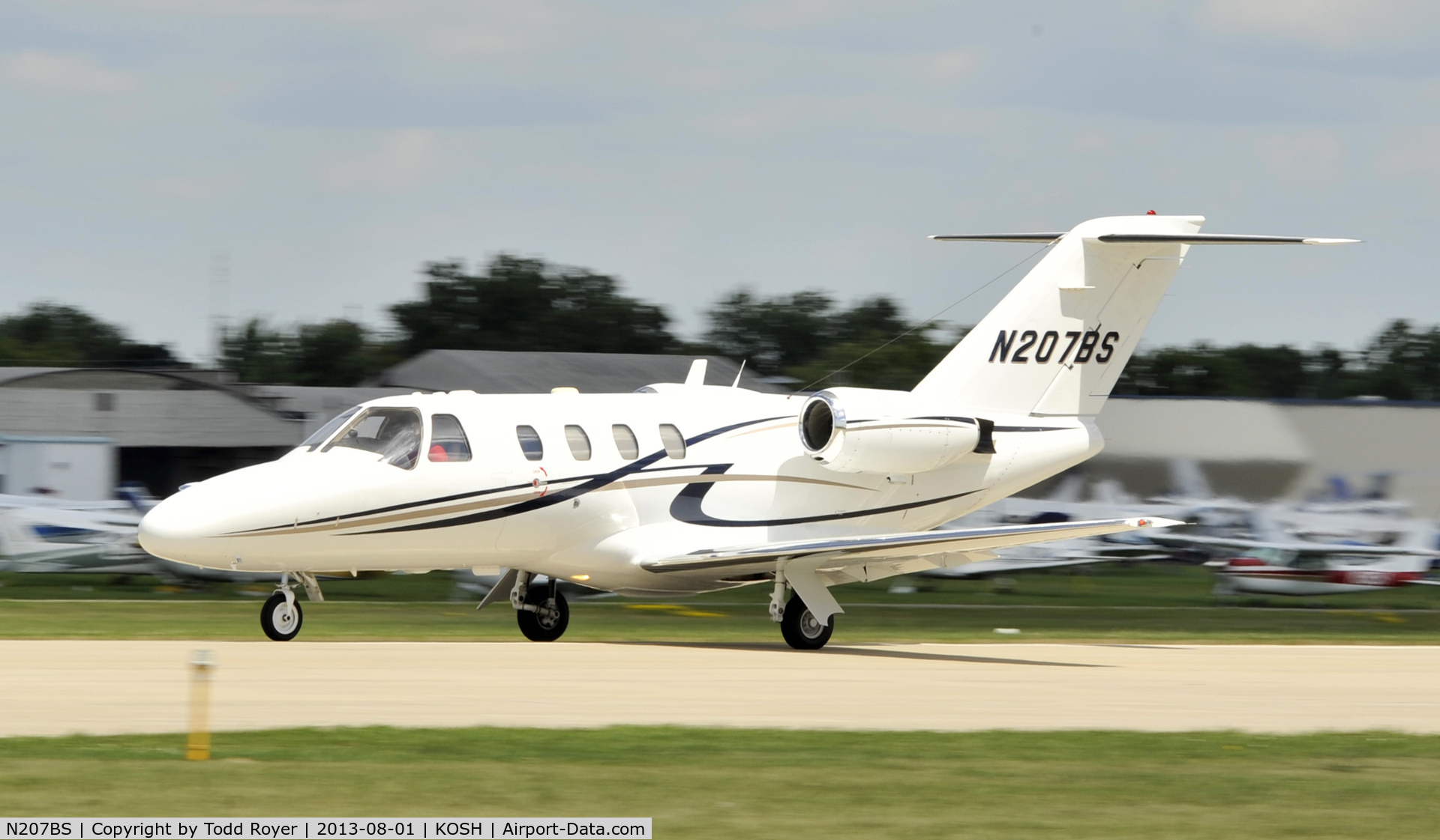 N207BS, 2001 Cessna 525 CitationJet CJ1 C/N 525-0445, Airventure 2013