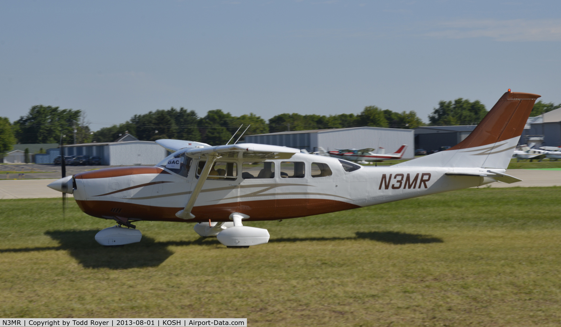 N3MR, Cessna 207A Skywagon 207 C/N 20700514, Airventure 2013