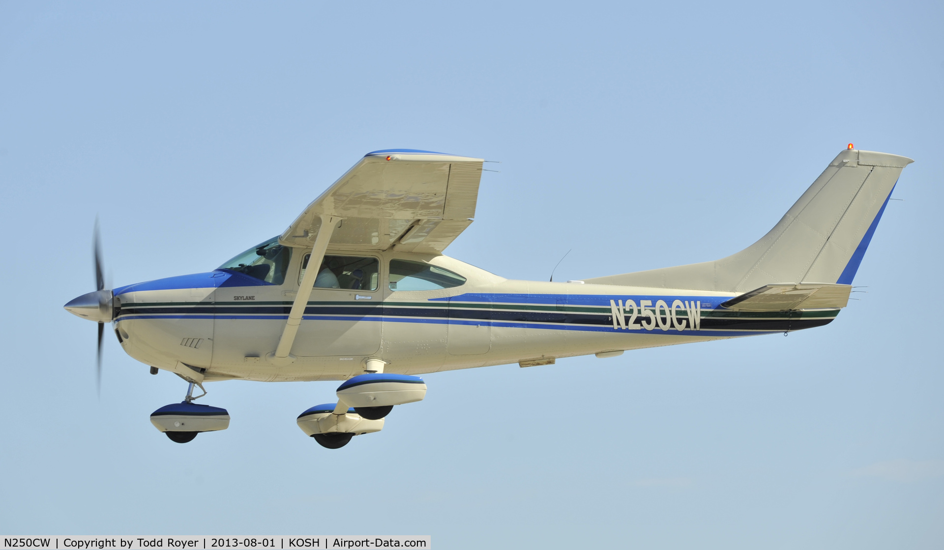 N250CW, 1982 Cessna 182R Skylane C/N 18268273, Airventure 2013