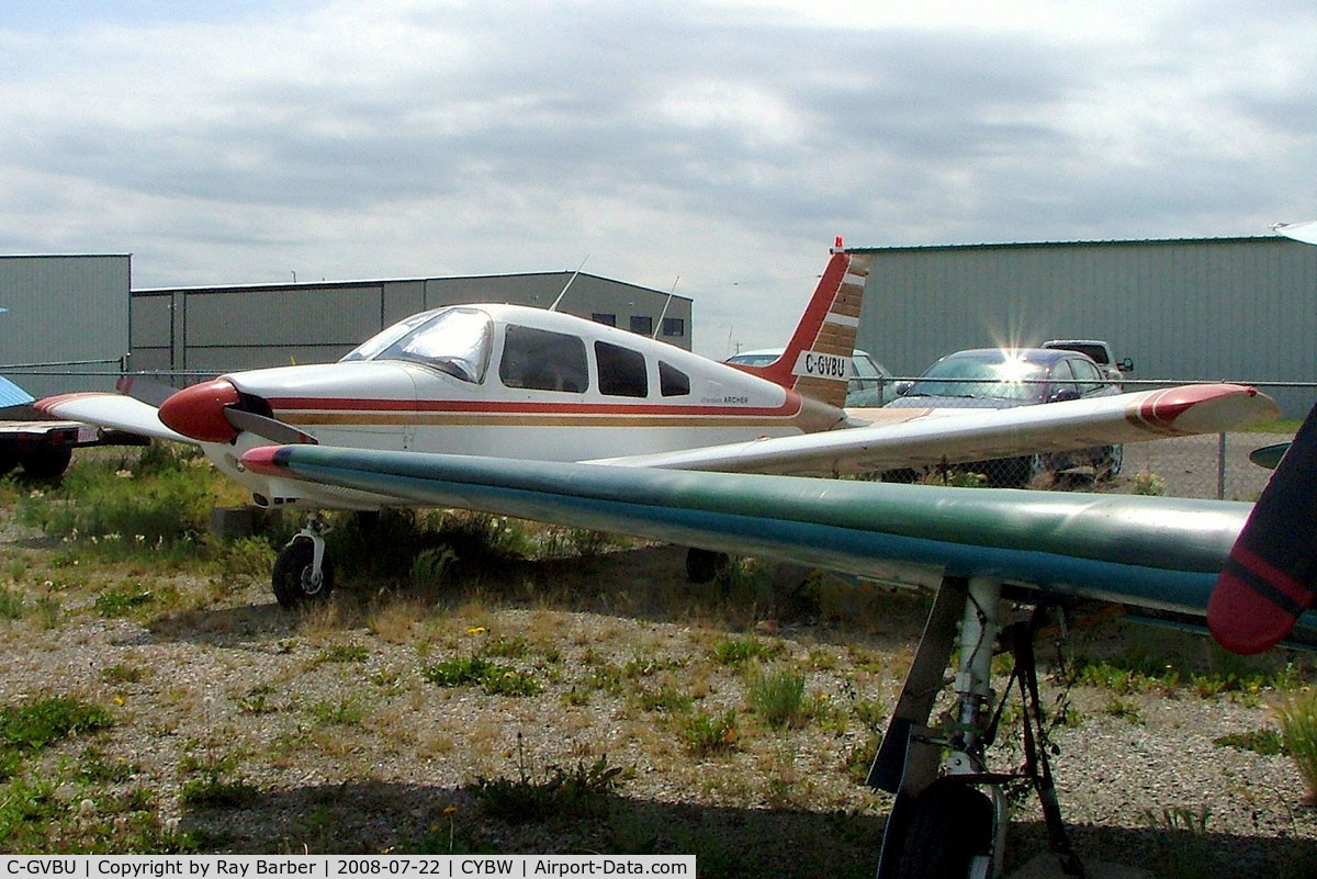 C-GVBU, 1975 Piper PA-28-180 C/N 28-7505227, Piper PA-28-180 Cherokee Archer [28-7505227] Calgary Springbank~C 22/07/2008