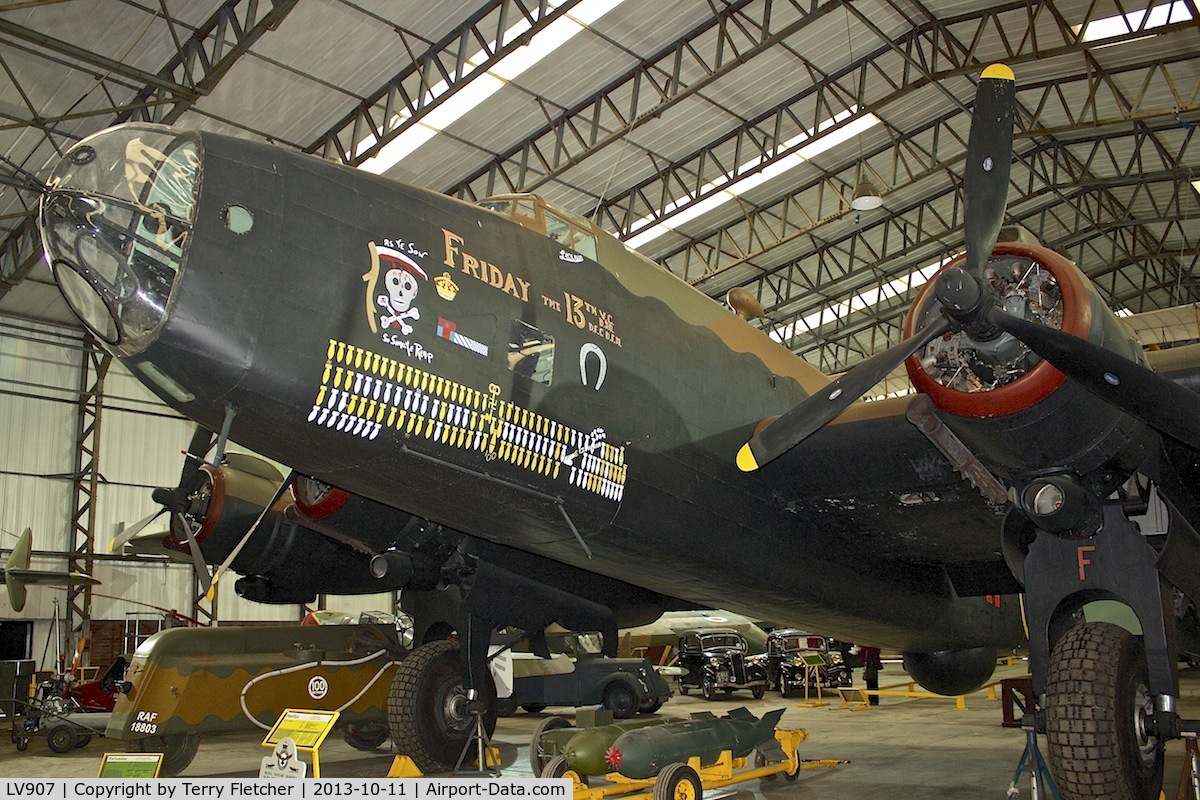 LV907, Handley Page HP-59 Halifax III C/N HR792, Halifax Bomber at Yorkshire Air Museum