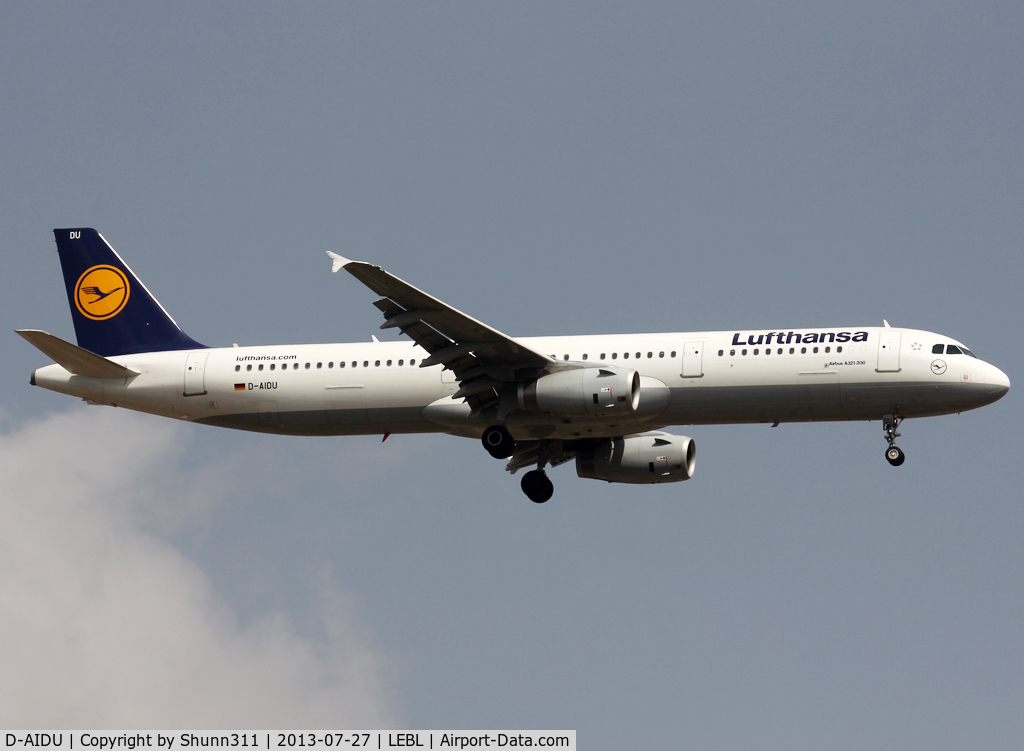 D-AIDU, 2012 Airbus A321-231 C/N 5186, Landing rwy 07L