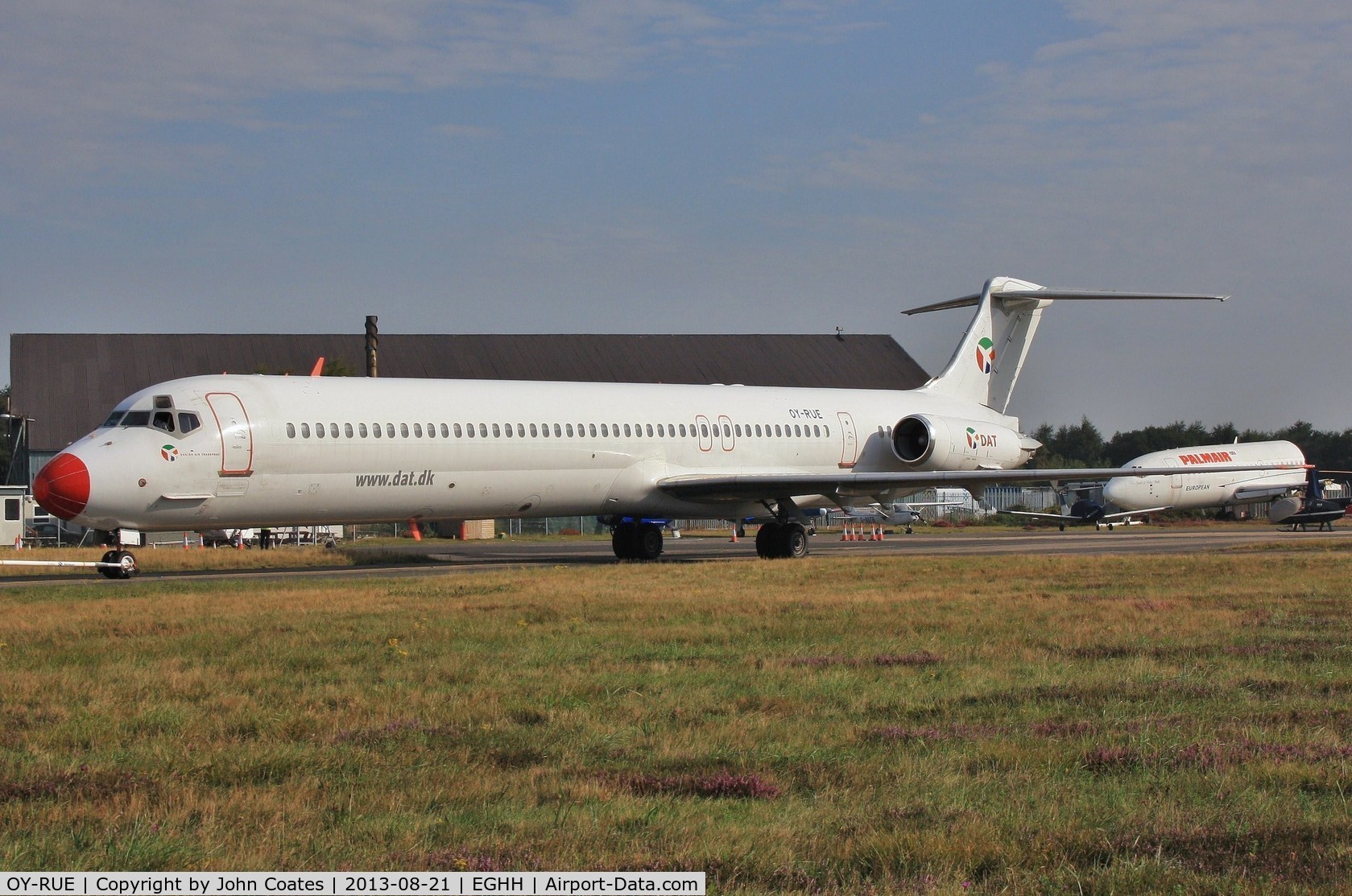 OY-RUE, 1990 McDonnell Douglas MD-83 (DC-9-83) C/N 49936, Arriving from Copenhagen for a respray.