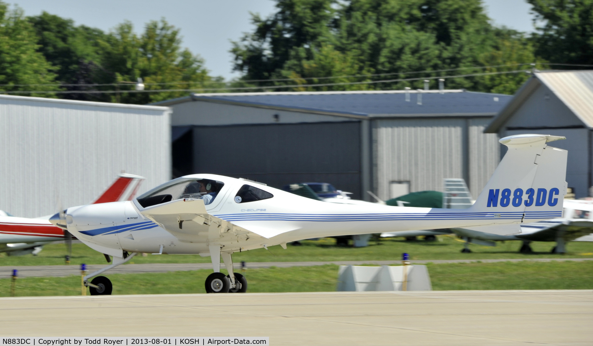 N883DC, 2005 Diamond DA-20C-1 Eclipse C/N C0341, Airventure 2013