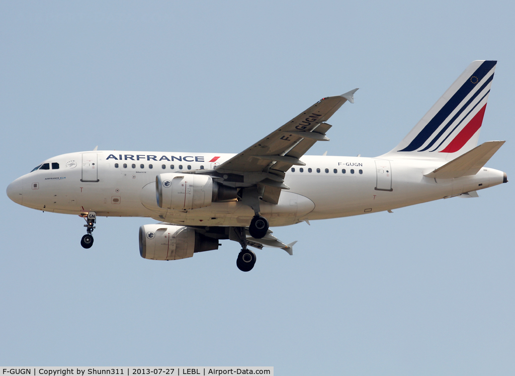 F-GUGN, 2006 Airbus A318-111 C/N 2918, Landing rwy 07L in modified new c/s