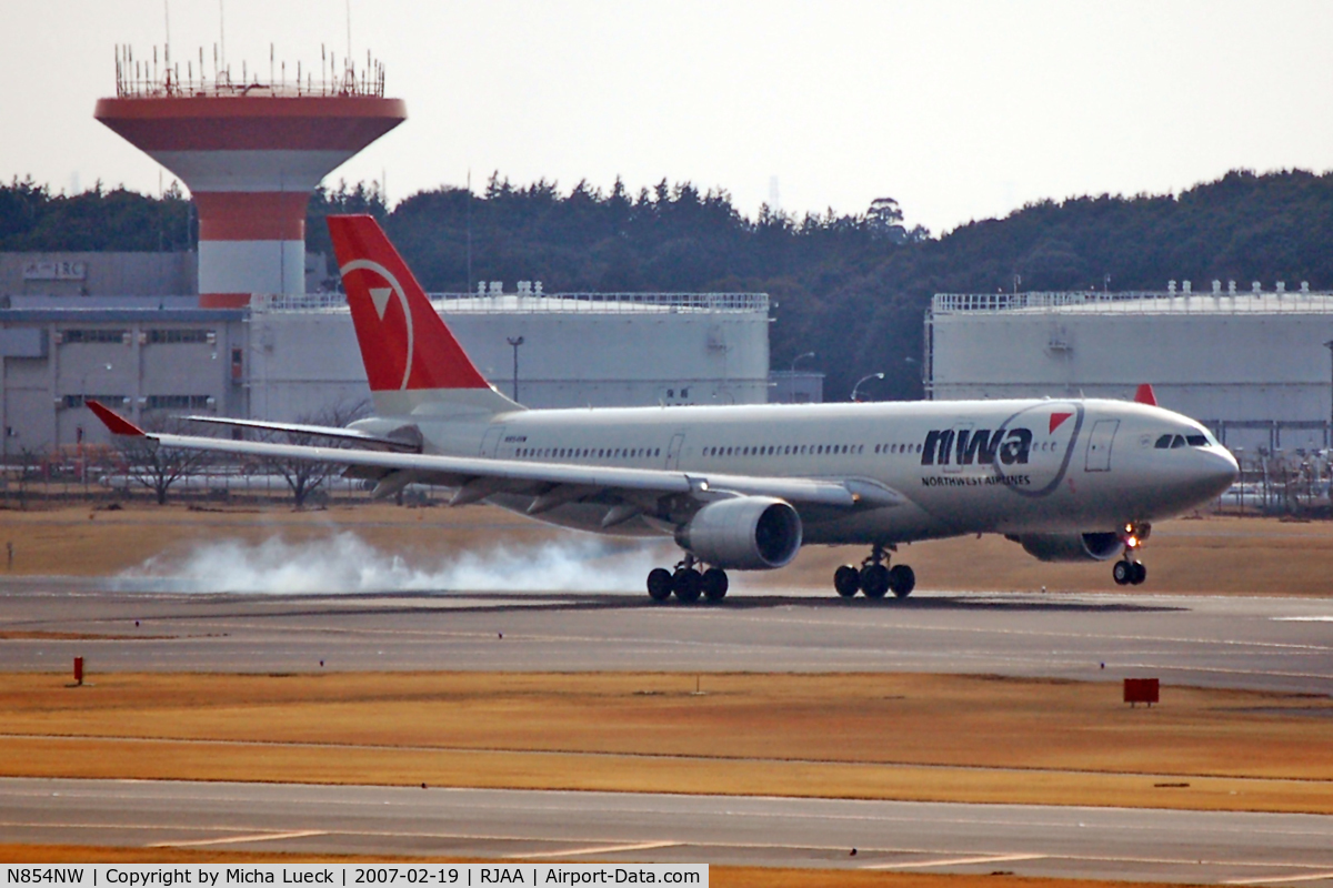 N854NW, 2004 Airbus A330-223 C/N 0620, At Narita
