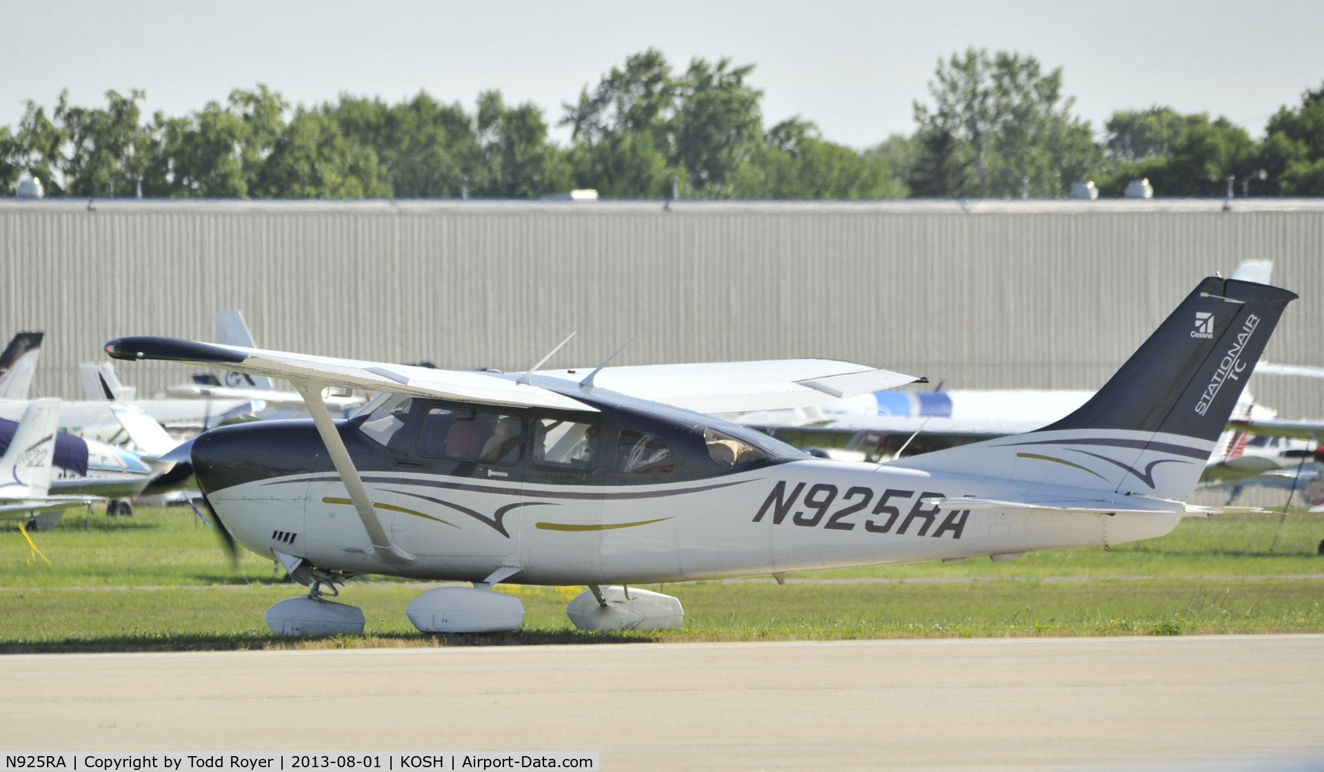 N925RA, 2012 Cessna T206H Turbo Stationair C/N T20609041, Airventure 2013
