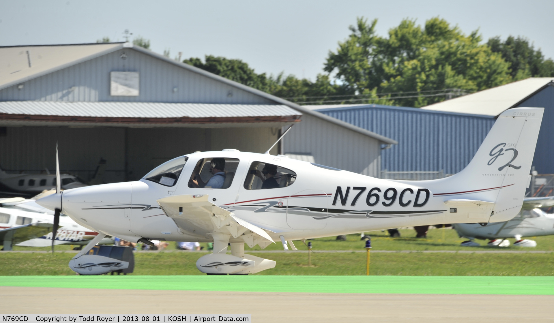 N769CD, 2004 Cirrus SR22 C/N 0932, Airventure 2013