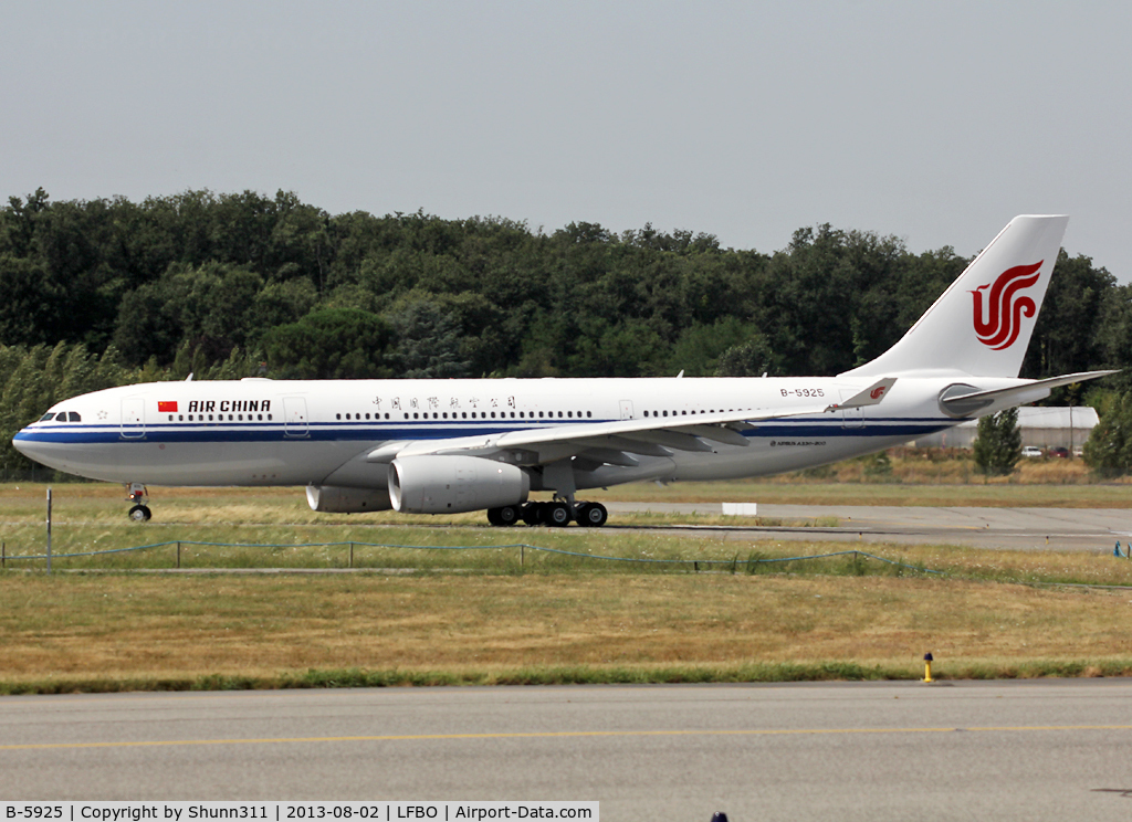 B-5925, 2013 Airbus A330-243 C/N 1434, Delivery day...