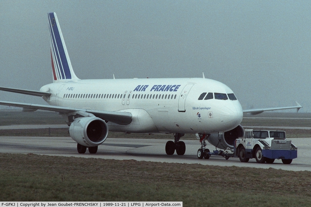 F-GFKJ, 1989 Airbus A320-211 C/N 0063, Ville de Copenhague, now retro c/s applied 11/08