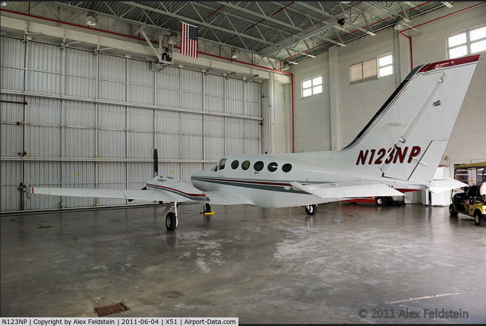 N123NP, 1977 Cessna 421C Golden Eagle C/N 421C0402, @Homestead General