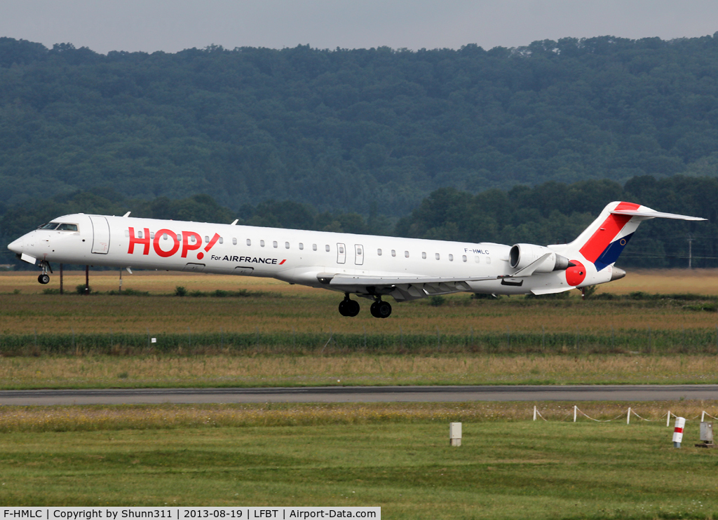F-HMLC, 2010 Bombardier CRJ-1000EL NG (CL-600-2E25) C/N 19006, Landing rwy 20