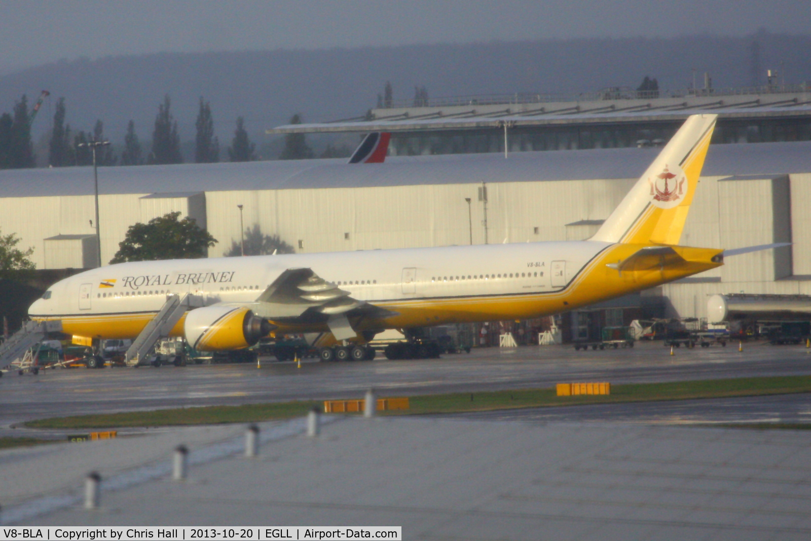 V8-BLA, 2001 Boeing 777-212/ER C/N 30871, Royal Brunei Airlines