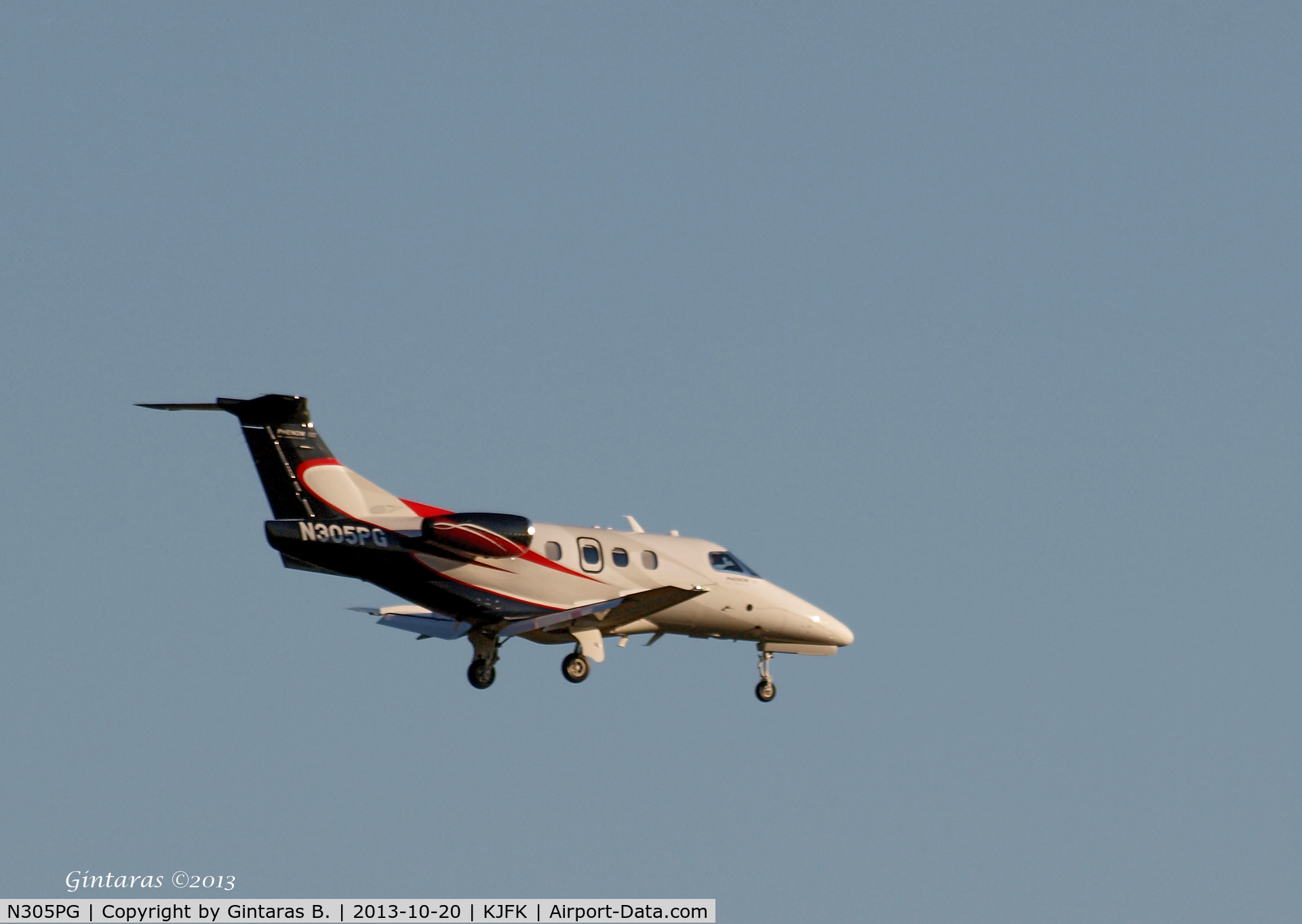 N305PG, 2013 Embraer EMB-500 Phenom 100 C/N 50000319, Going to a landing on 22L @JFK