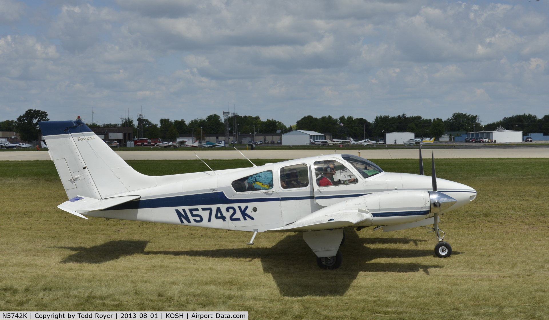 N5742K, 1964 Beech 95-B55 Baron C/N TC-729, Airventure 2013
