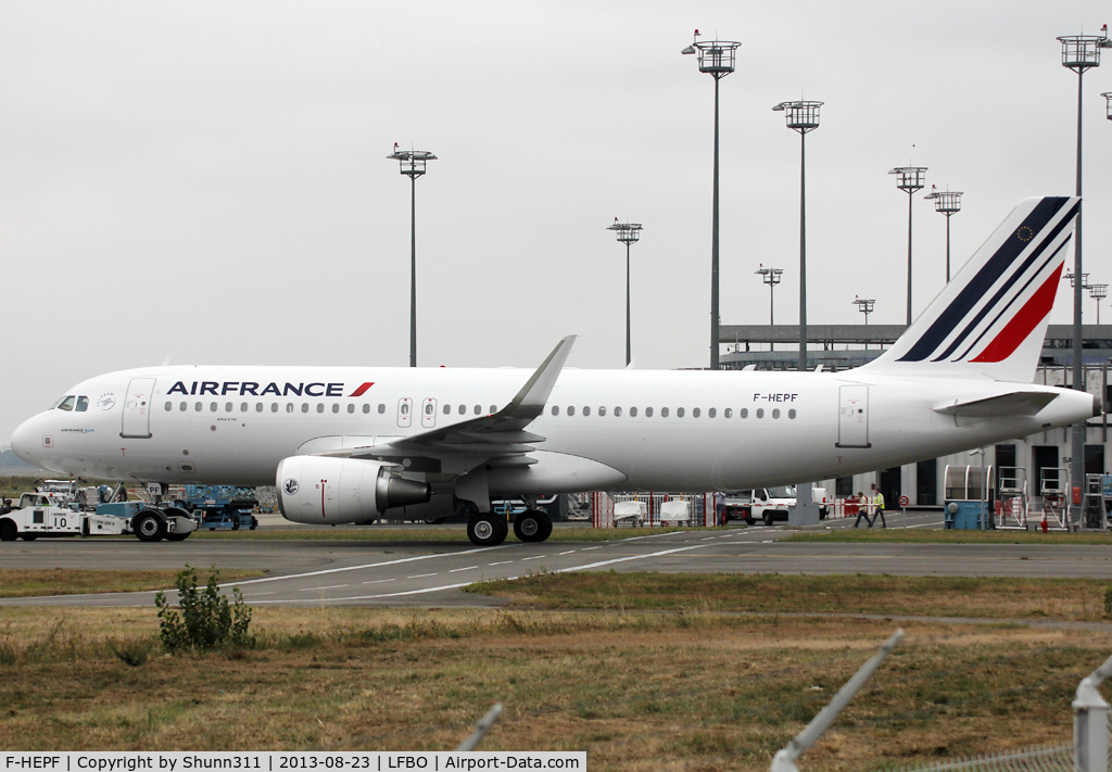 F-HEPF, 2013 Airbus A320-214 C/N 5719, Delivery day for the first Air France A320 fitted with sharklets ;)