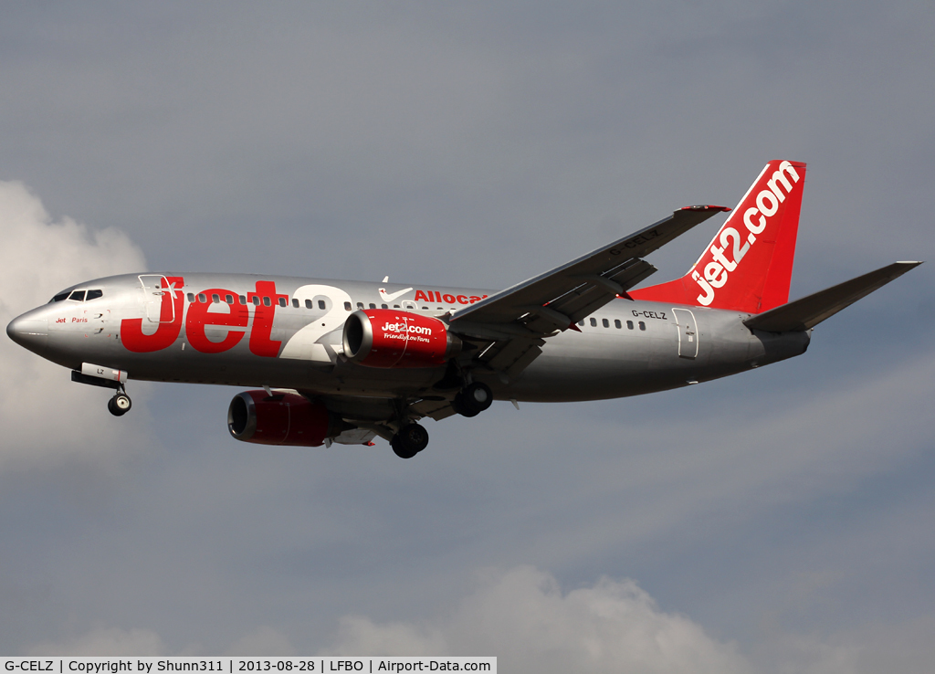 G-CELZ, 1986 Boeing 737-377(QC) C/N 23658, Landing rwy 32L