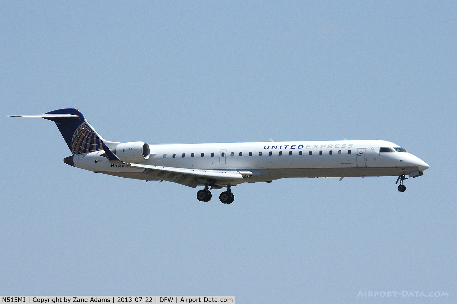 N515MJ, 2003 Bombardier CRJ-700 (CL-600-2C10) Regional Jet C/N 10117, Landing at DFW Airport