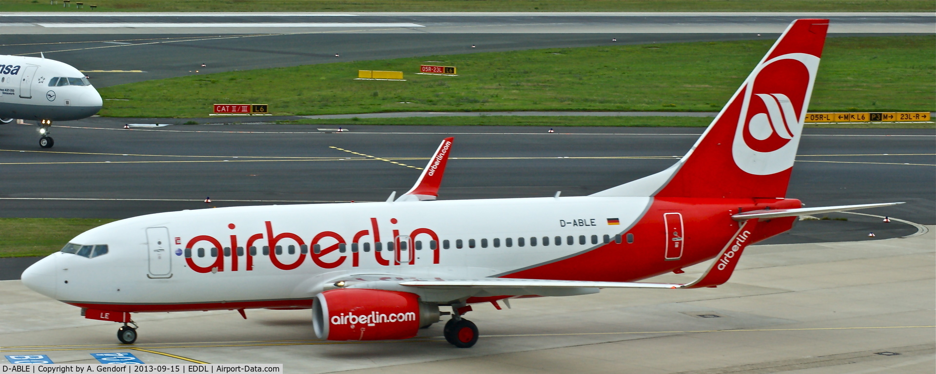 D-ABLE, 2010 Boeing 737-76J C/N 36873, Air Berlin, seen here shortly after landing at Düsseldorf Int´l(EDDL)