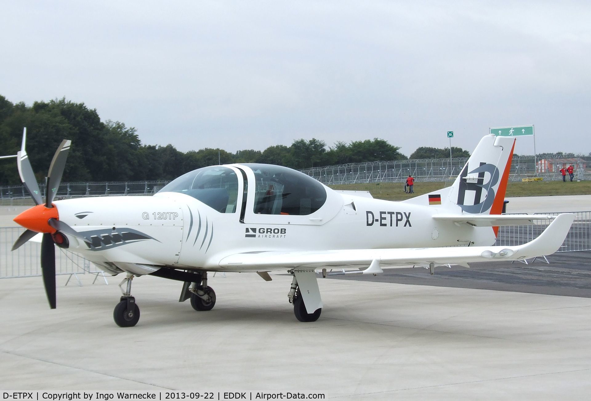 D-ETPX, Grob G-120TP C/N 11001, Grob G.120TP at the DLR 2013 air and space day on the side of Cologne airport