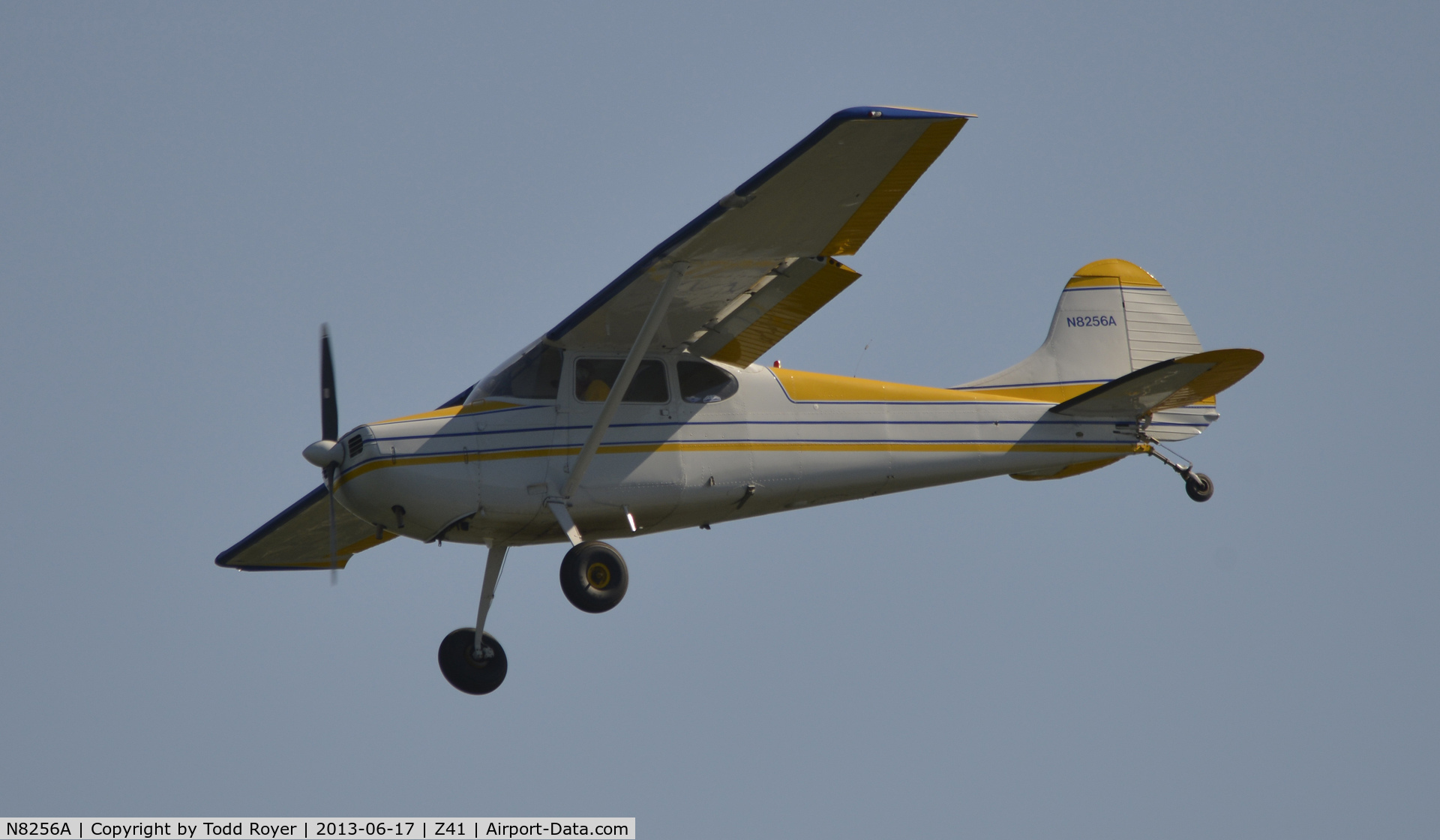 N8256A, 1952 Cessna 170B C/N 25108, Landing at Lake Hood Strip