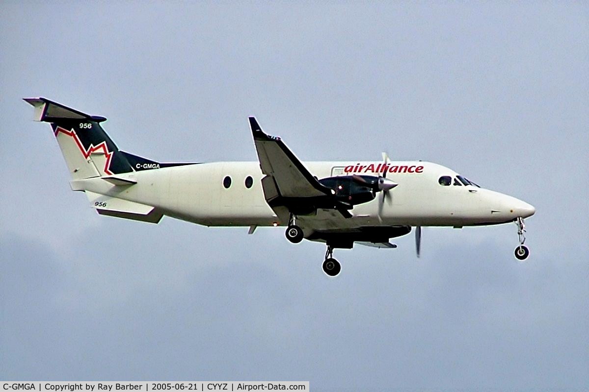C-GMGA, 1998 Beech 1900D C/N UE-315, Beech 1900D [UE-315] (Air Alliance/Air Georgian) Toronto~C 21/06/2005