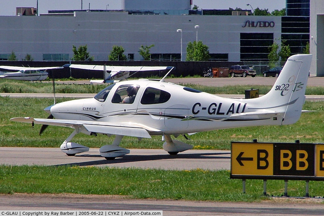 C-GLAU, 2004 Cirrus SR22 GTS C/N 1290, Cirrus Design SR-22GTS [1290] Toronto-Buttonville~C 22/06/2005
