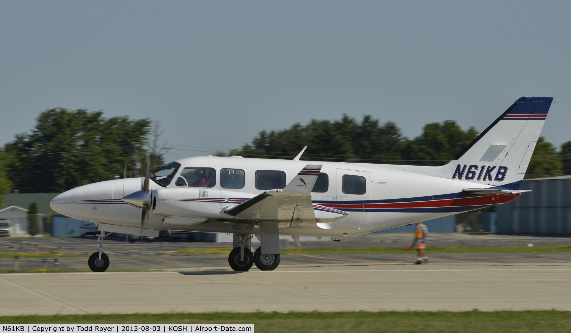 N61KB, 1981 Piper PA-31-350 Chieftain C/N 31-8152156, Airventure 2013
