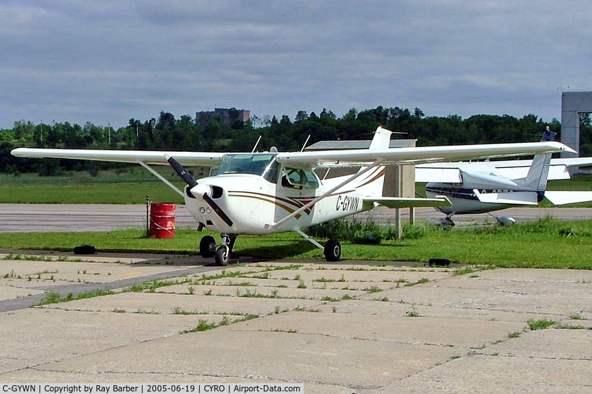 C-GYWN, 1977 Cessna 172N C/N 17268628, Cessna 172N Skyhawk [172-68628] Rockcliffe~C 19/06/2005