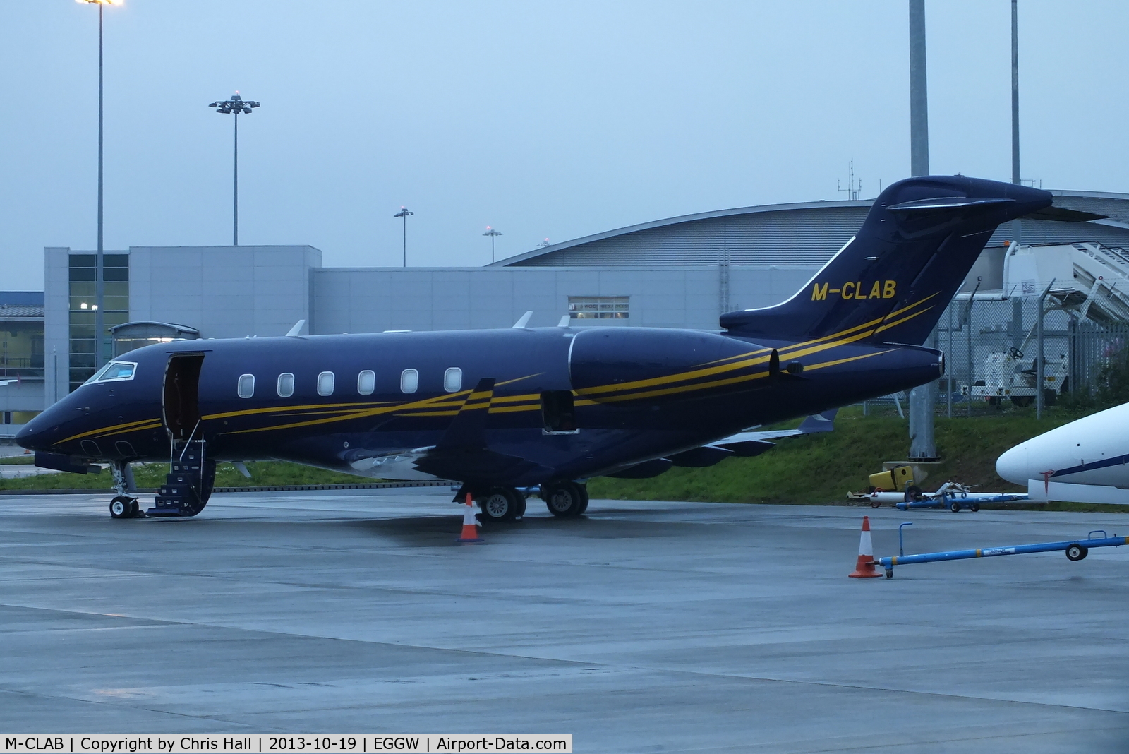 M-CLAB, 2009 Bombardier Challenger 300 (BD-100-1A10) C/N 20271, Shamrock Trading